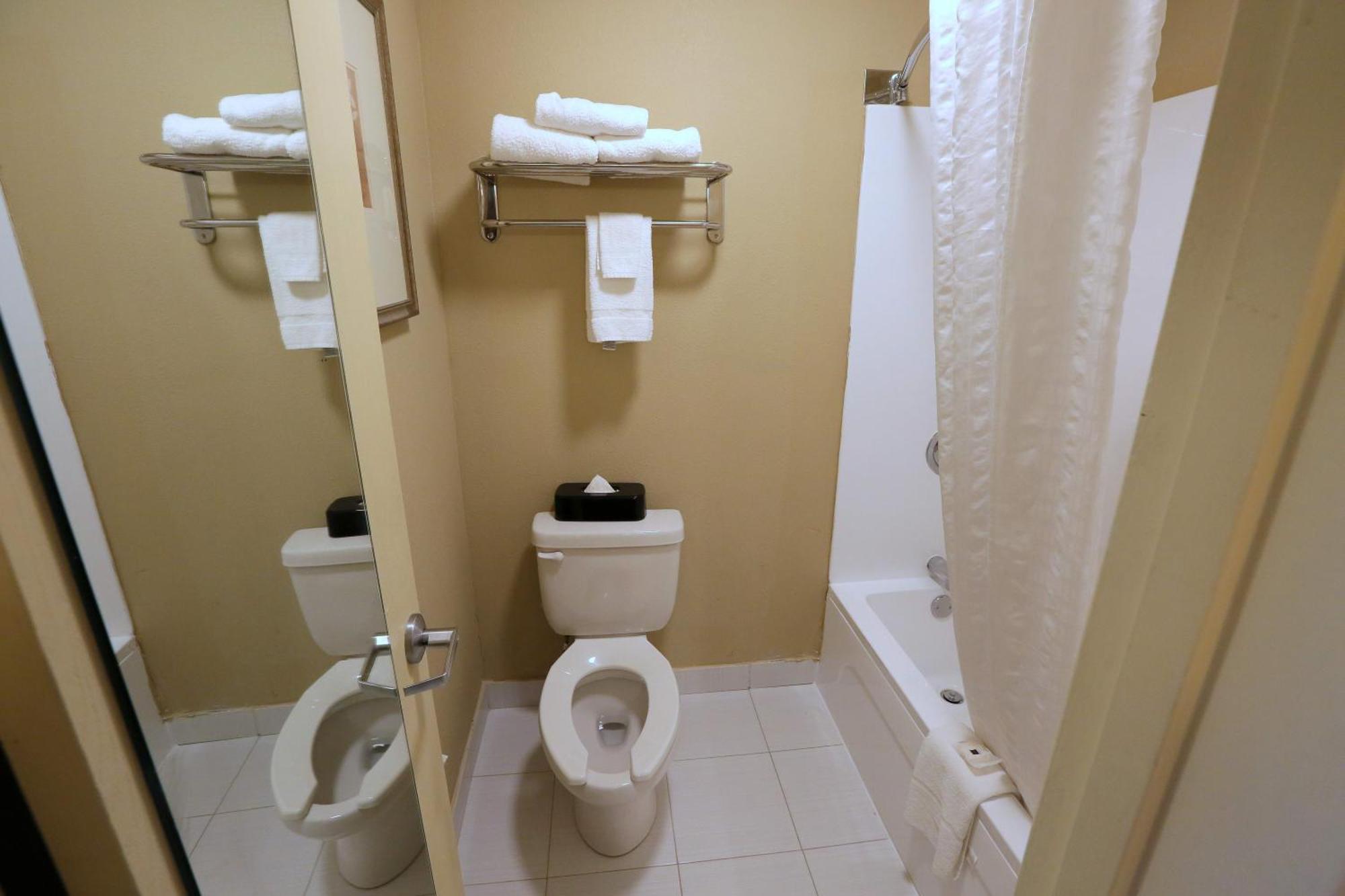 Country Inn & Suites By Radisson, Charlotte I-85 Airport, Nc מראה חיצוני תמונה